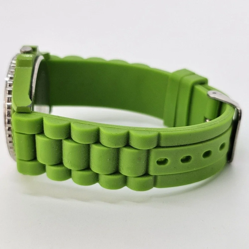Women's Watch 38MM White‎ Dial Cross on Dial Religious Green Bands New Battery
